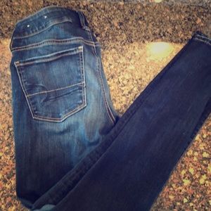 AMERICAN EAGLE JEANS SIZE 8 Long 💋❤️